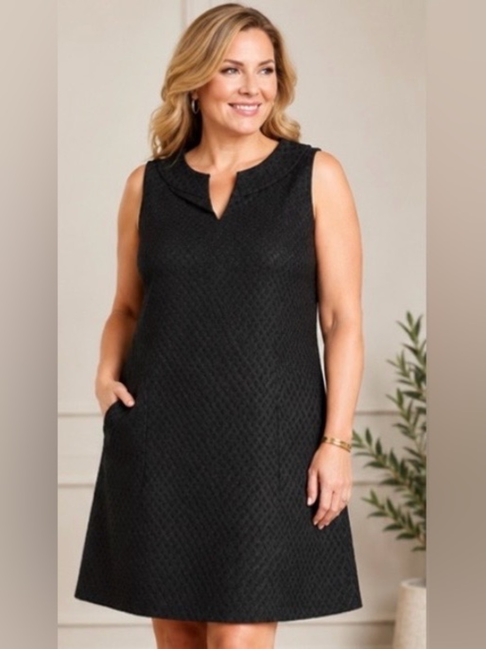 JAX Black Textured Jacquard Shift Dress Sz 12 Sleeveless Pockets Career Cocktail